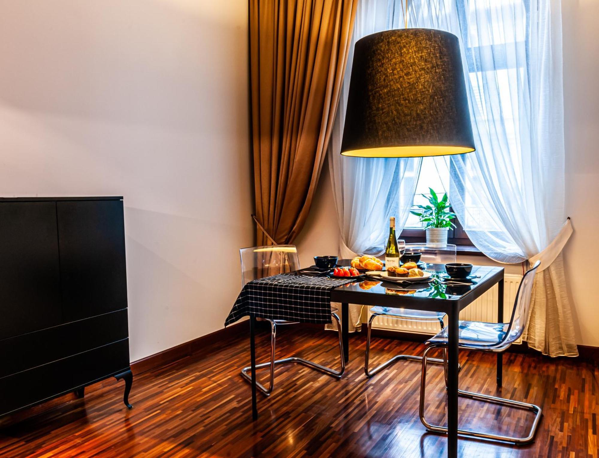 Home & Travel Lodz  Exterior photo